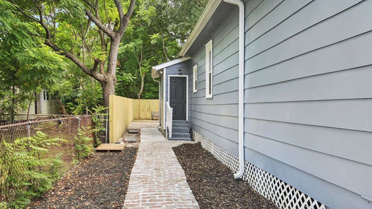 Photo of Outdoor in Desire Area