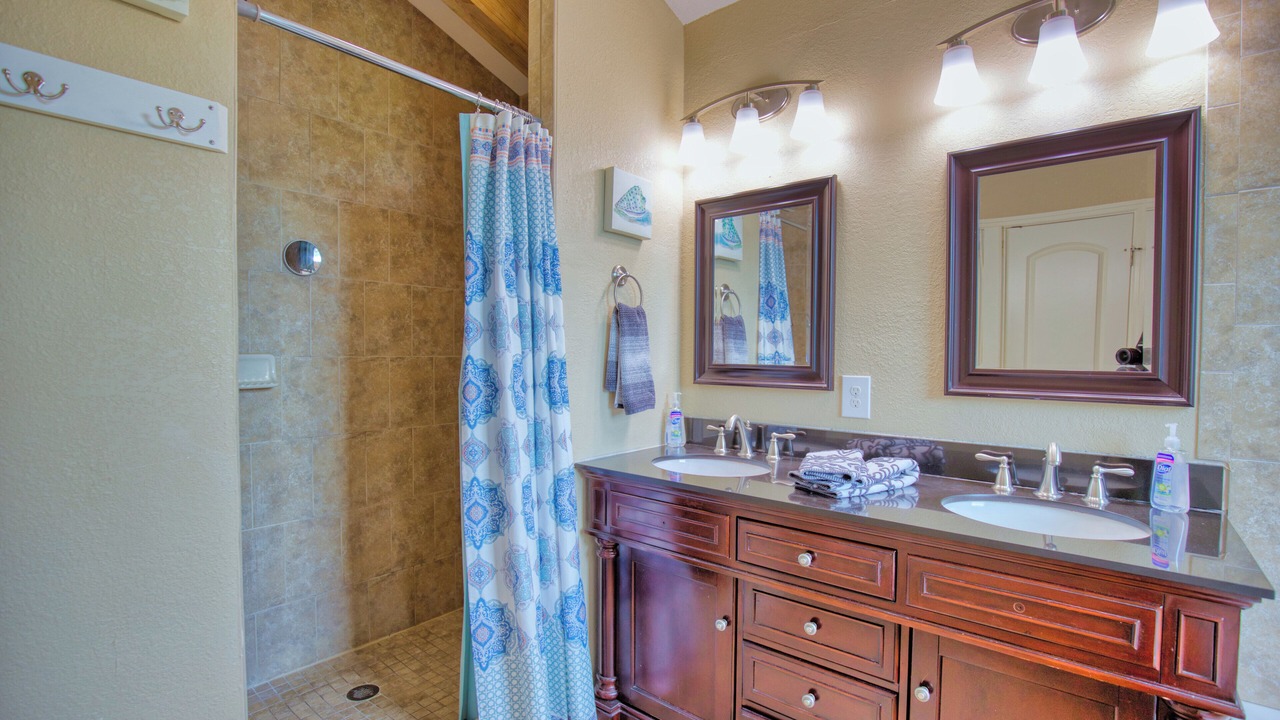 Photo of Bathroom in Englewood