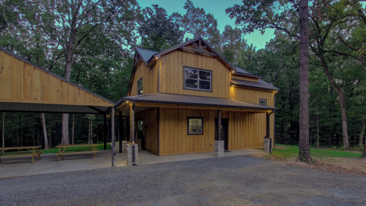 Photo of Outdoor in Redlick