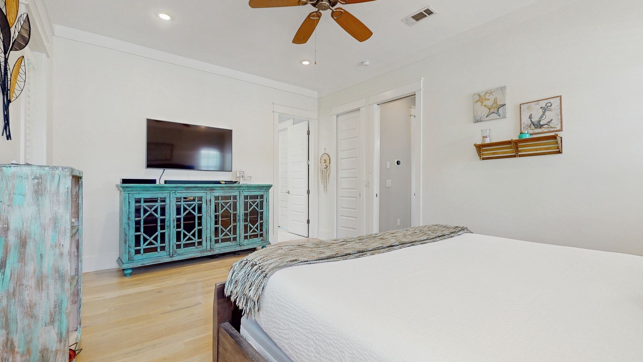 Photo of Bedroom in Lakeside at Blue Mountain Beach