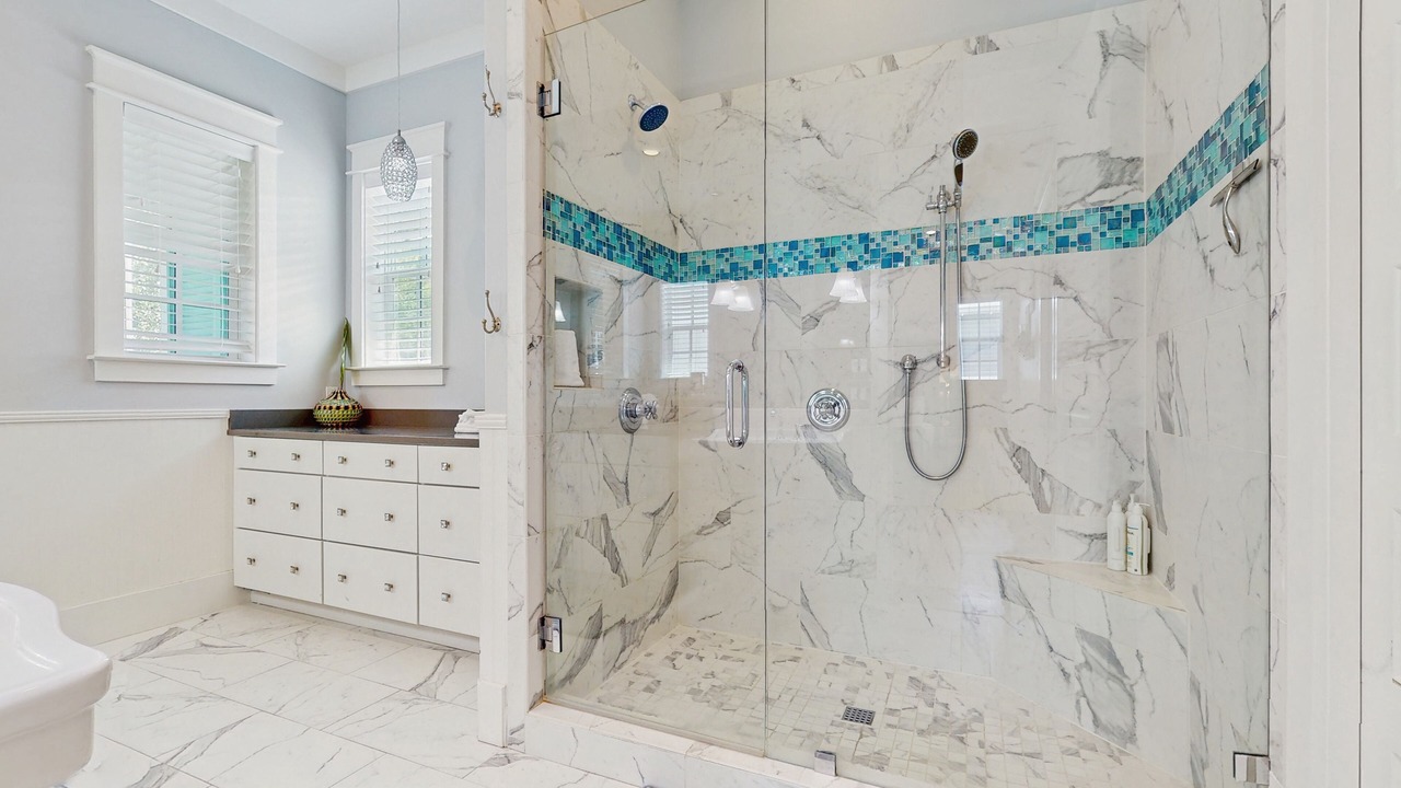 Photo of Bathroom in Lakeside at Blue Mountain Beach