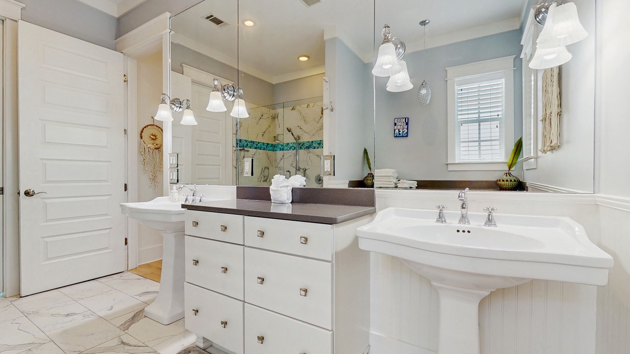 Photo of Bathroom in Lakeside at Blue Mountain Beach