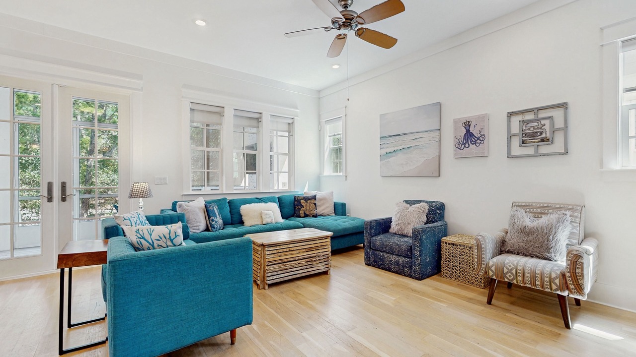 Photo of Livingroom in Lakeside at Blue Mountain Beach