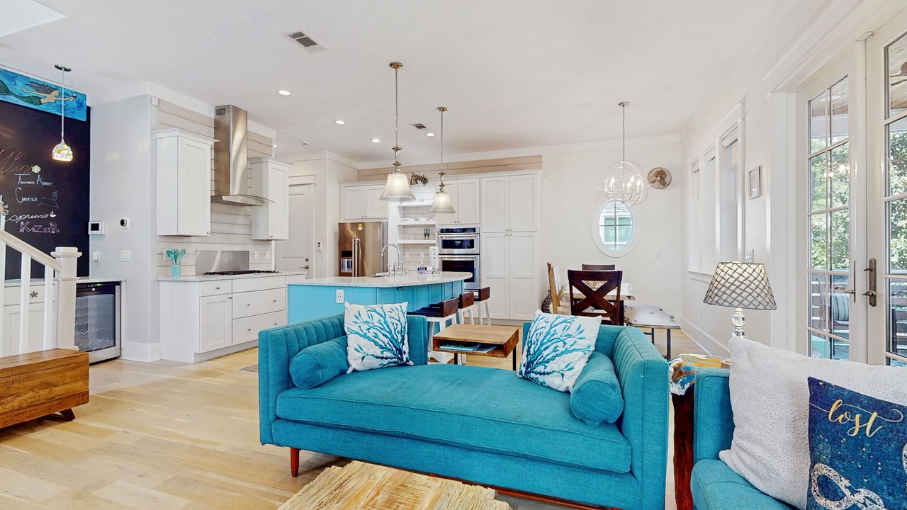 Photo of Livingroom in Lakeside at Blue Mountain Beach