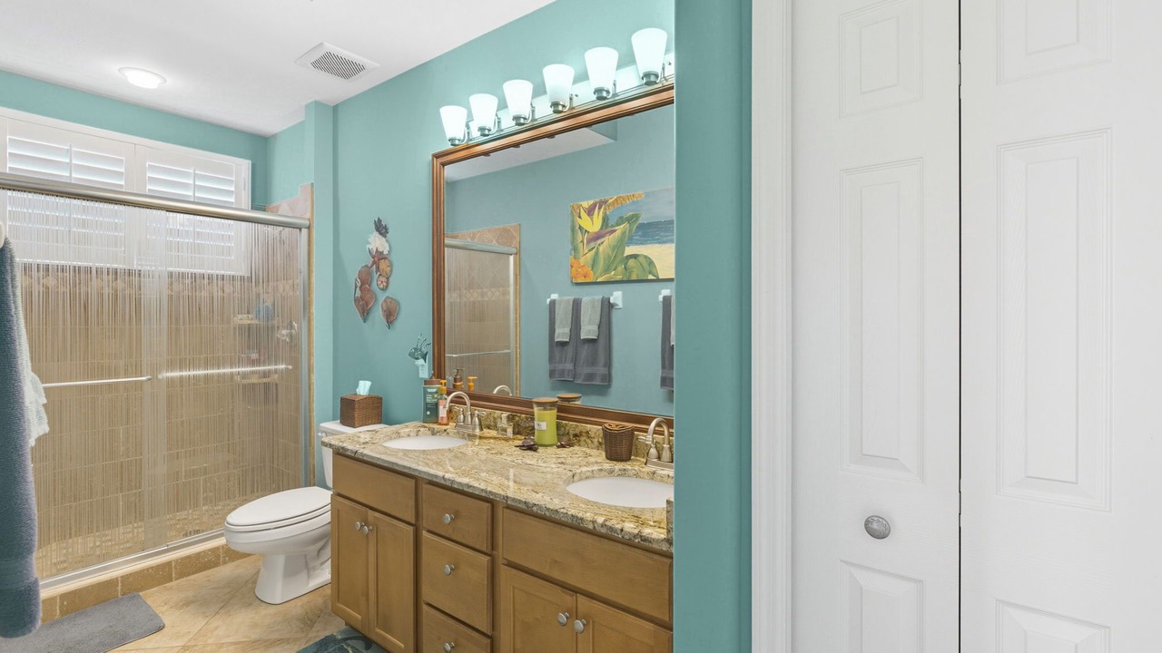 Photo of Bathroom in Tropical Cove