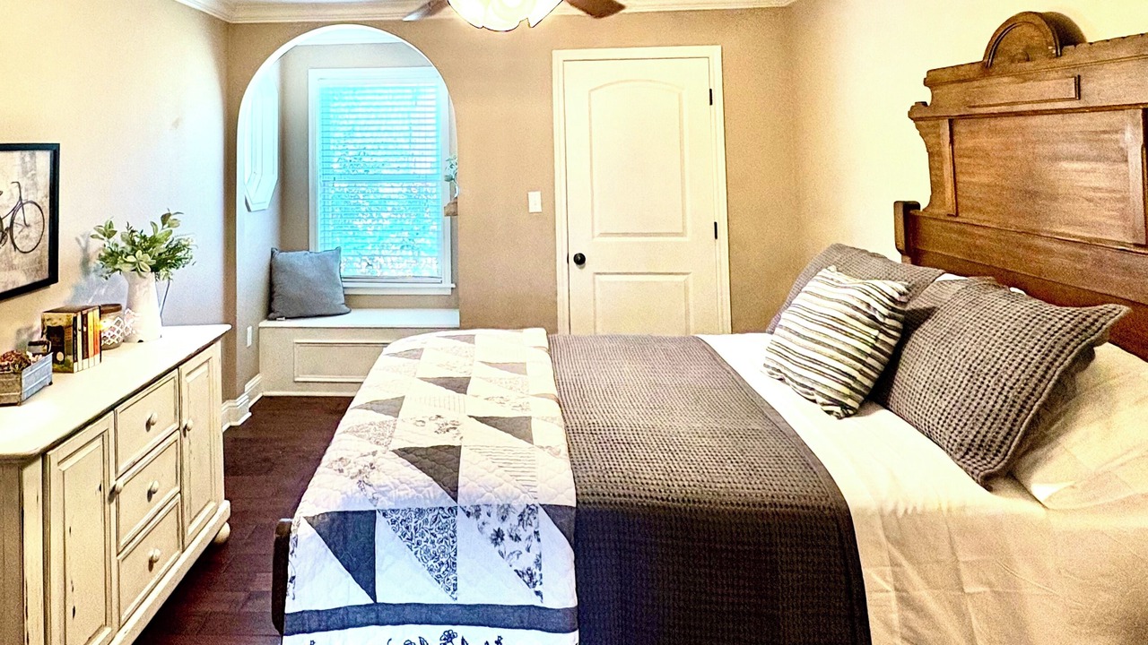 Photo of Bedroom in Sulphur Springs