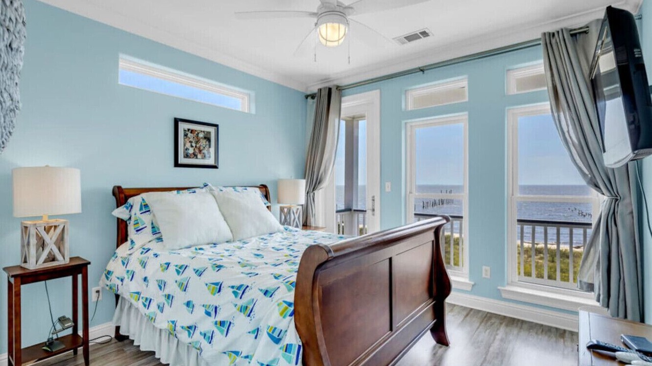 Photo of Bedroom in Ocean Springs