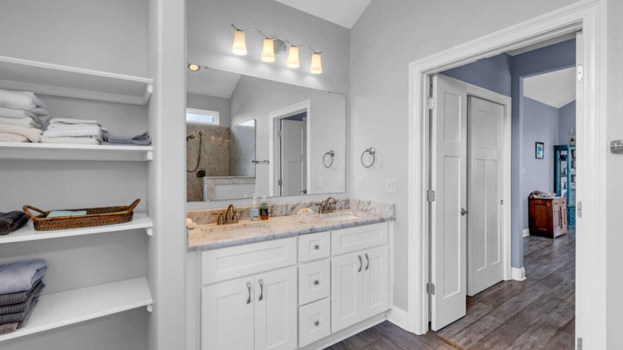 Photo of Bathroom in Ocean Springs