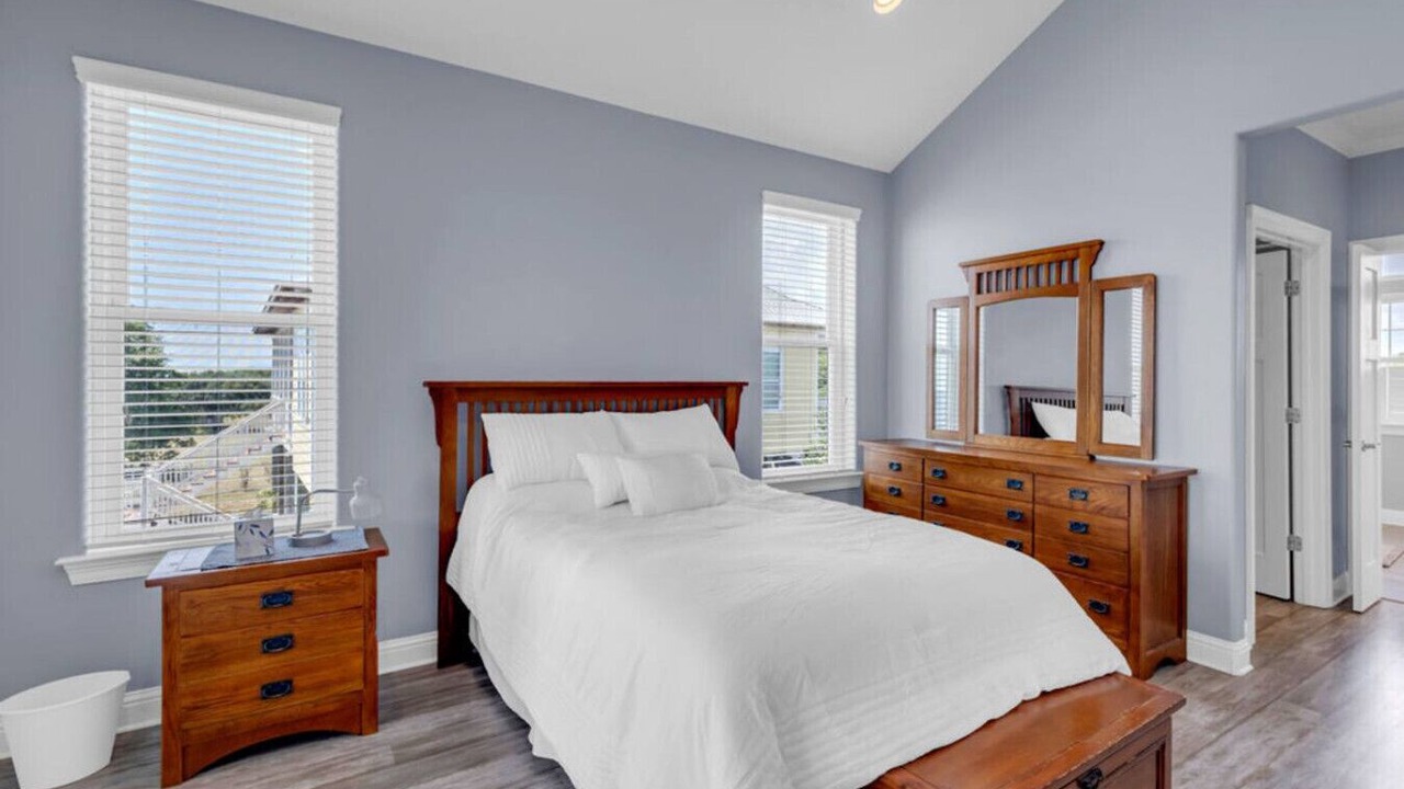 Photo of Bedroom in Ocean Springs