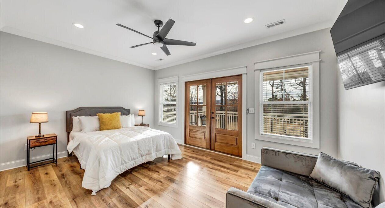 Photo of Bedroom in Guntersville