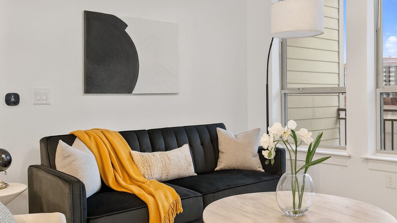 Photo of Livingroom in Five Points South