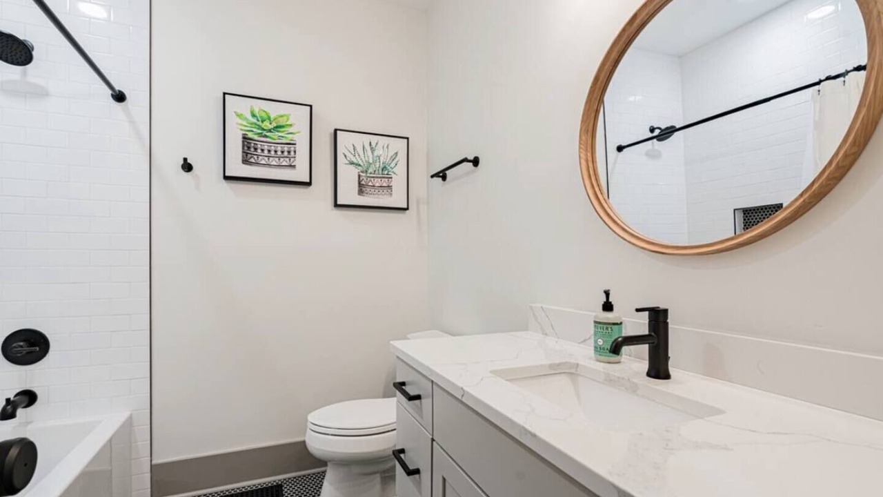 Photo of Bathroom in Mid-City