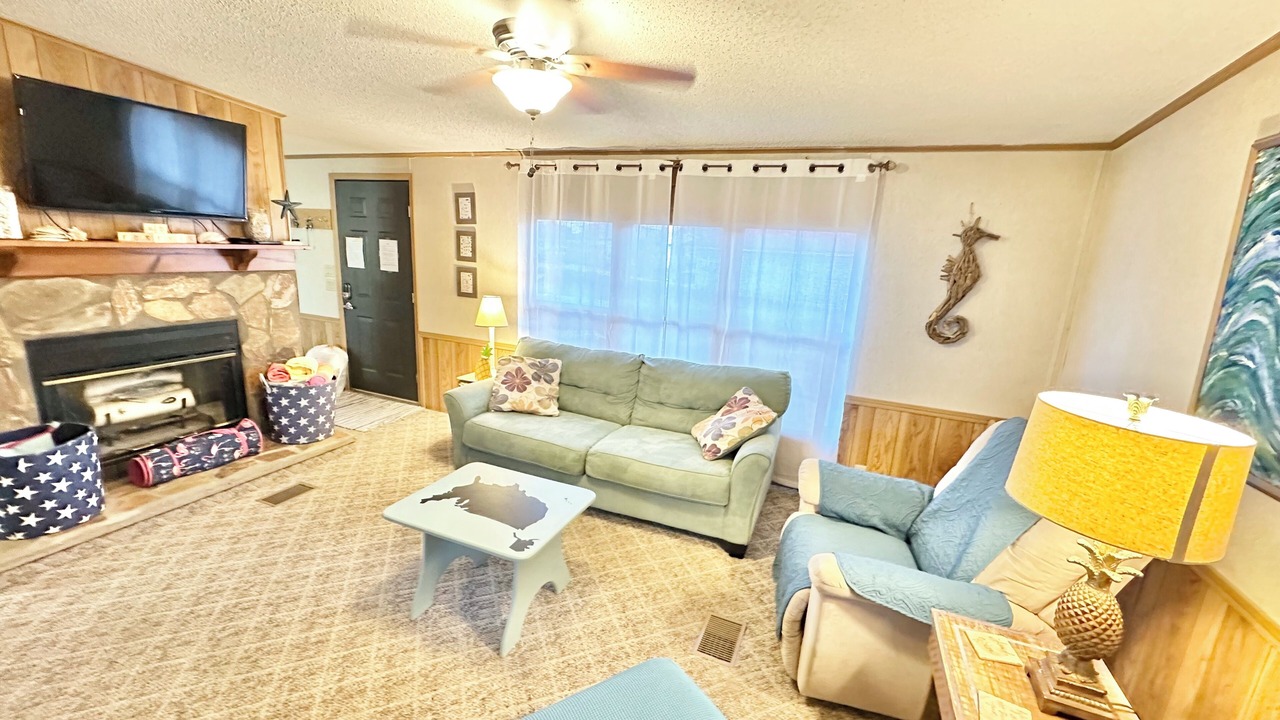 Photo of Livingroom in Mexico Beach