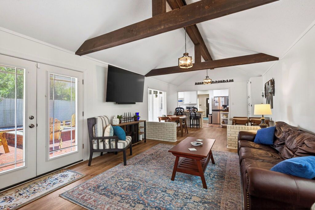 Photo of Livingroom in Long Beach