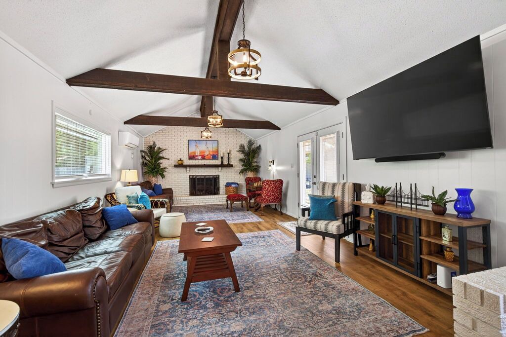 Photo of Livingroom in Long Beach