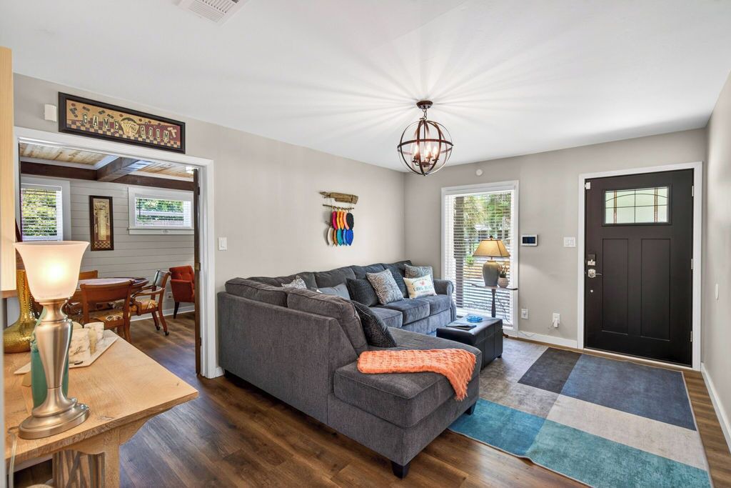Photo of Livingroom in Long Beach