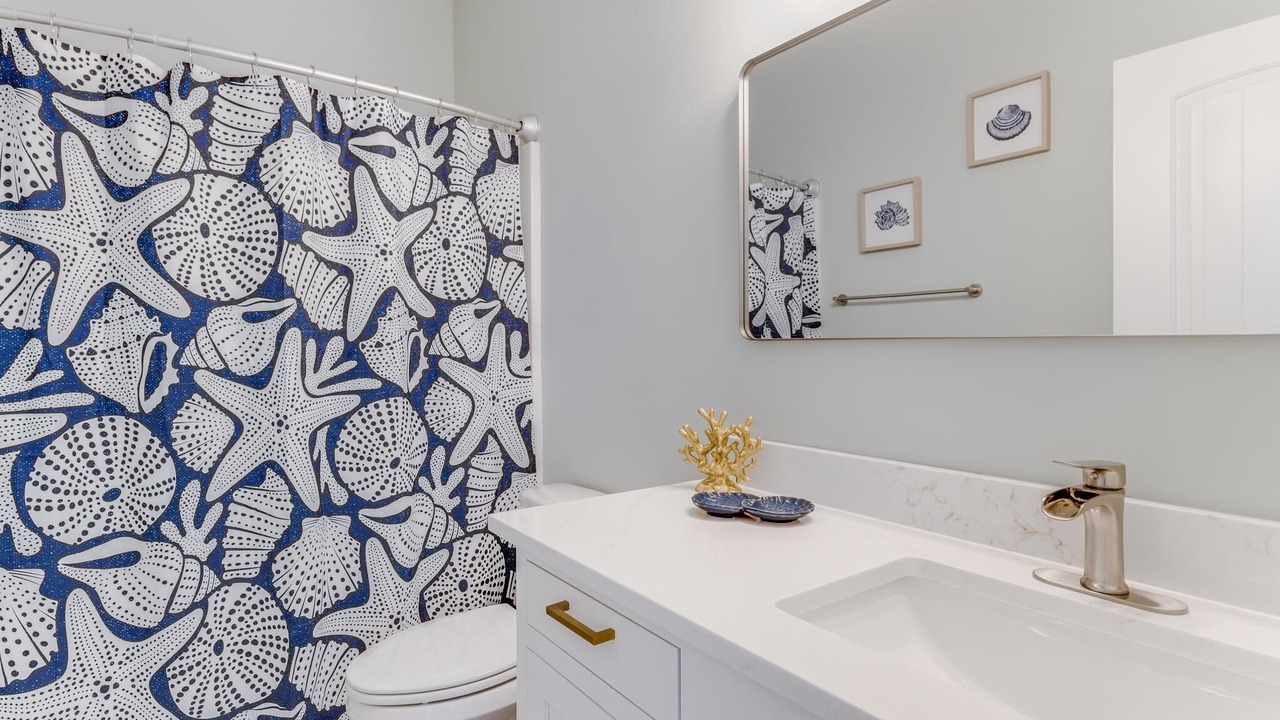Photo of Bathroom in Henderson Point