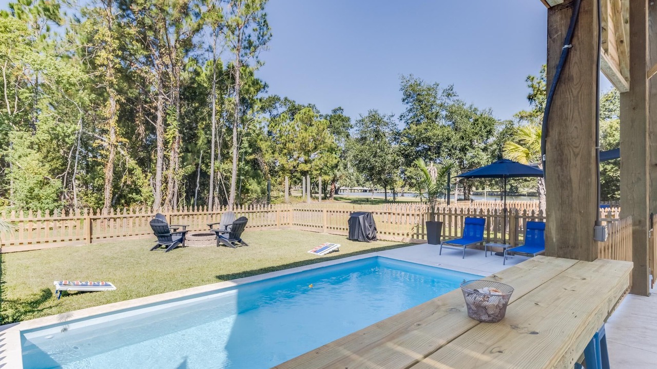 Photo of Outdoor in Henderson Point