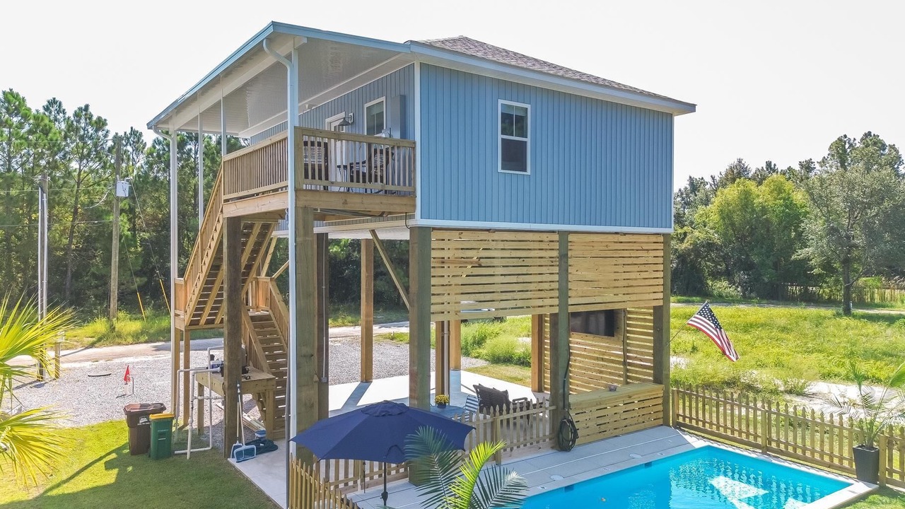 Photo of Outdoor in Henderson Point