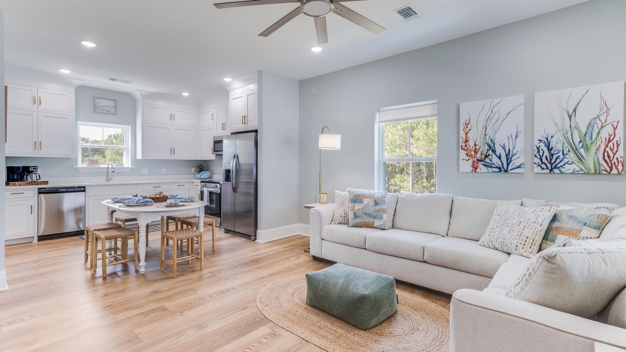 Photo of Livingroom in Henderson Point