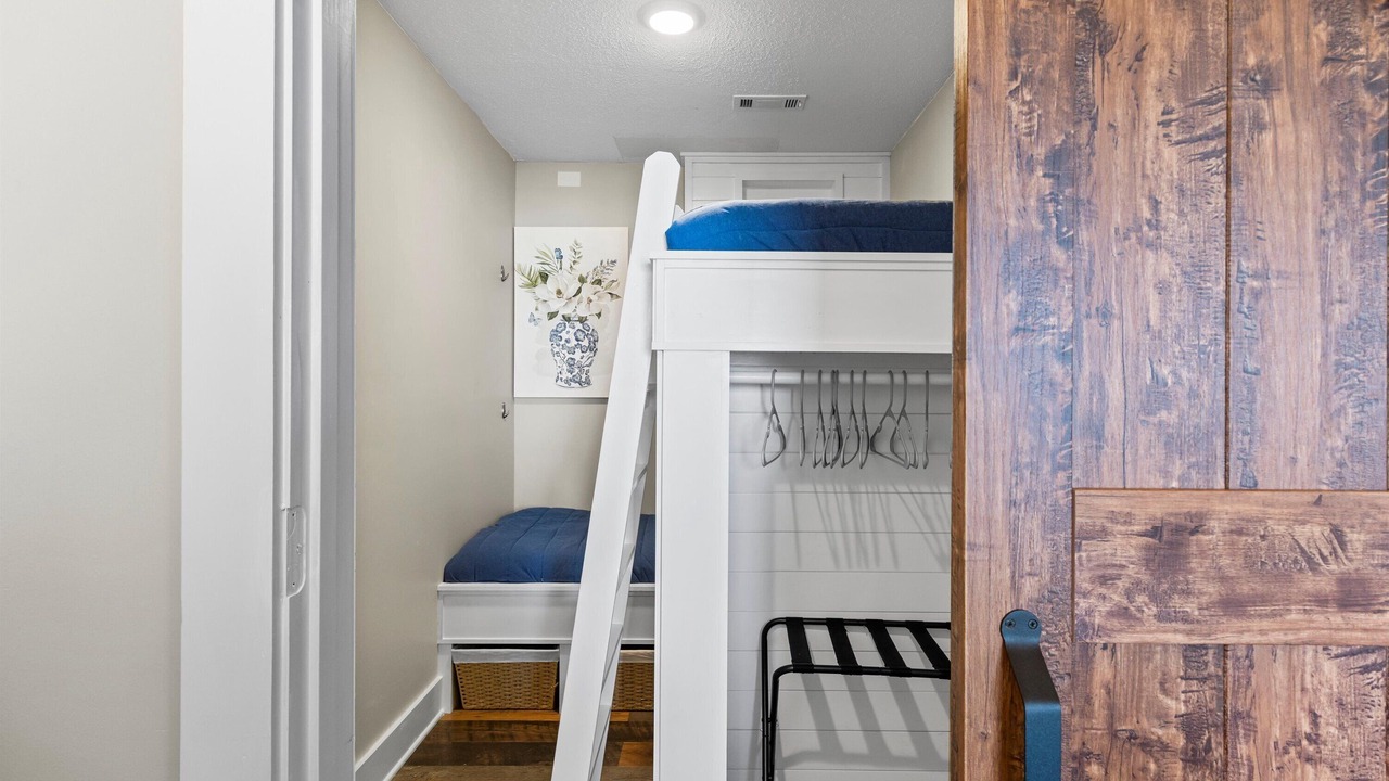 Photo of Bedroom in Dadeville