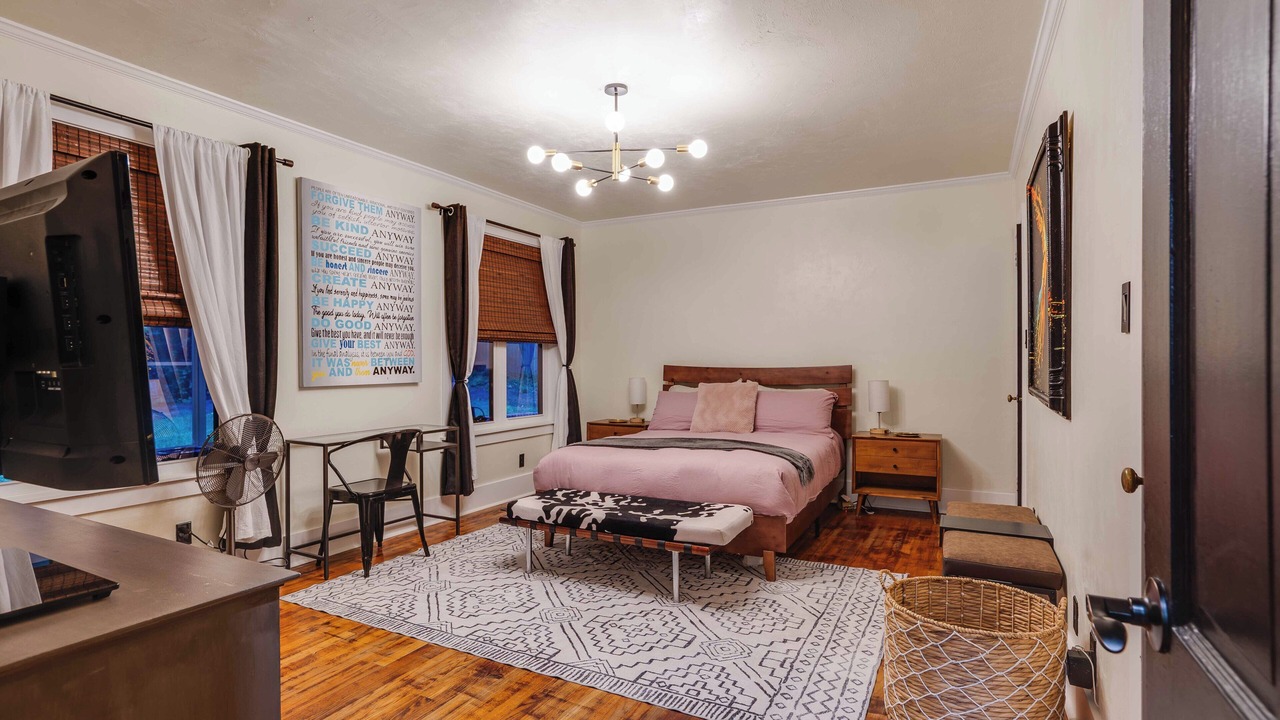 Photo of Bedroom in Tallahassee