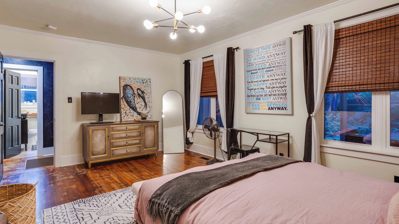 Photo of Bedroom in Tallahassee