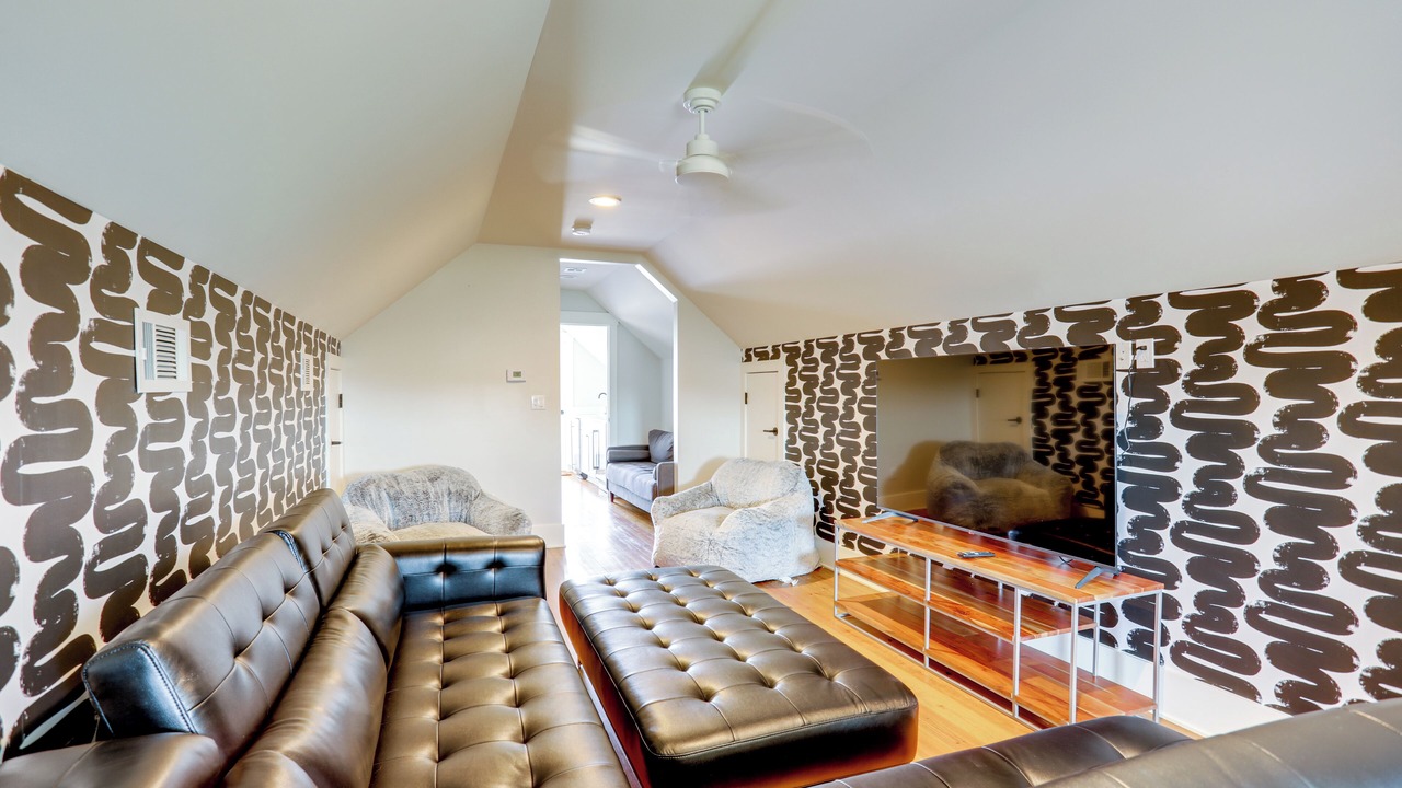Photo of Livingroom in Algiers Point