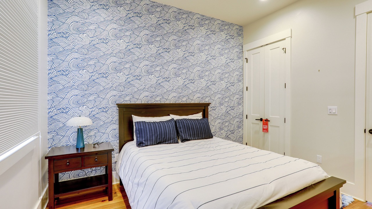 Photo of Bedroom in Algiers Point