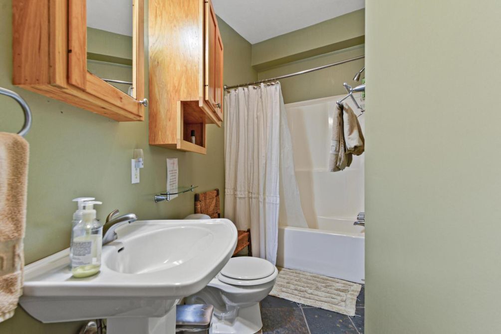 Photo of Bathroom in Ocean Springs