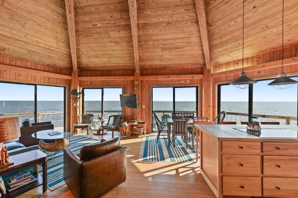 Photo of Livingroom in Ocean Springs