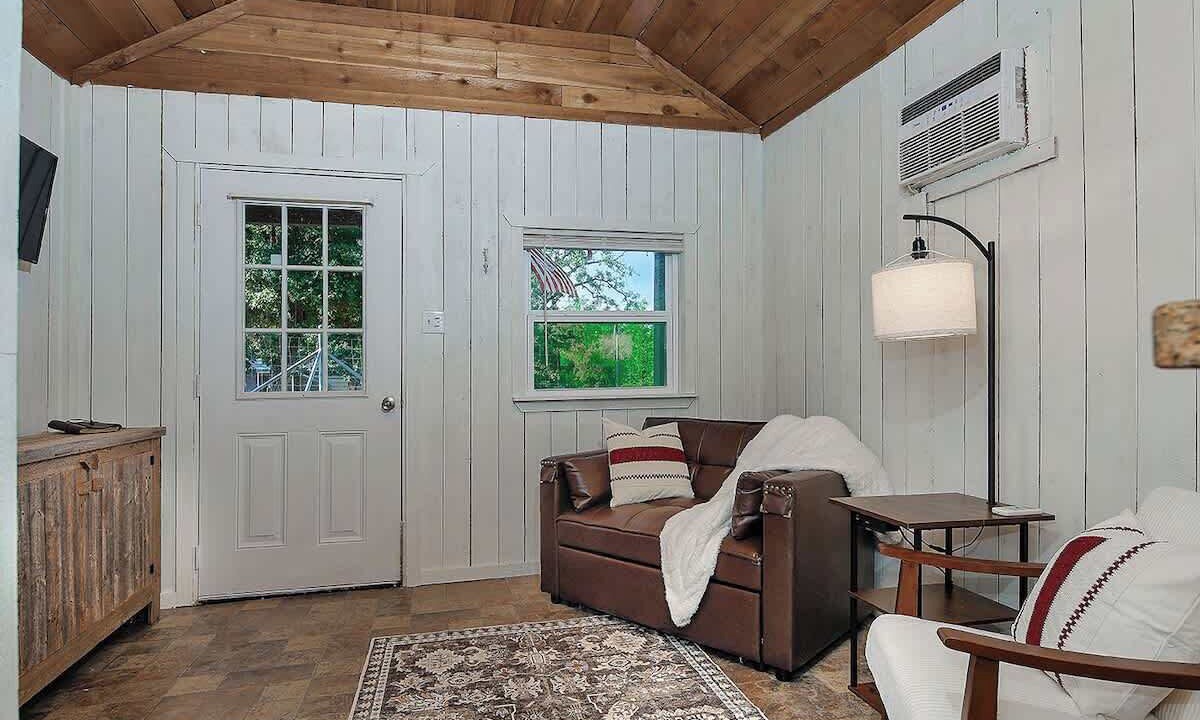 Photo of Livingroom in Centerville