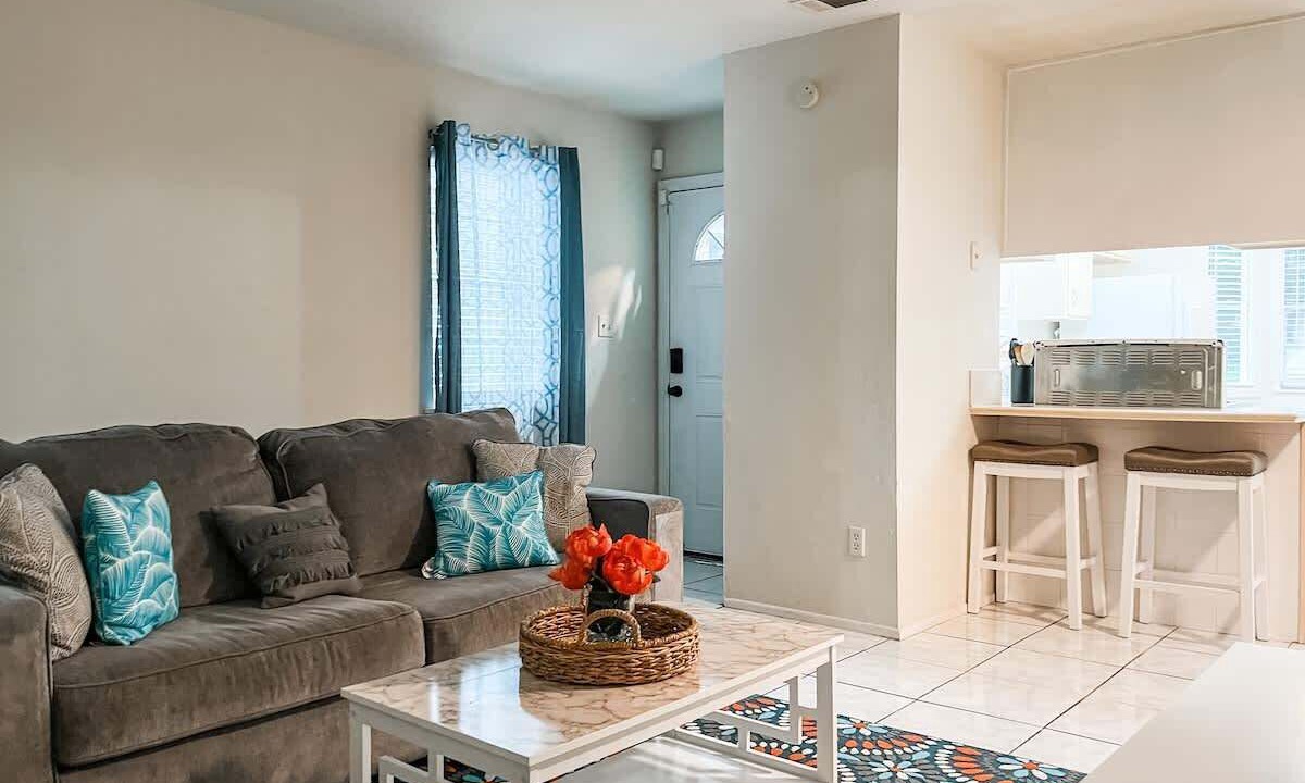 Photo of Livingroom in Tallahassee