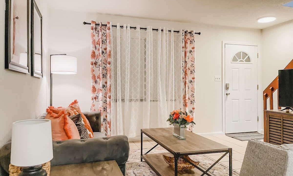 Photo of Livingroom in Tallahassee