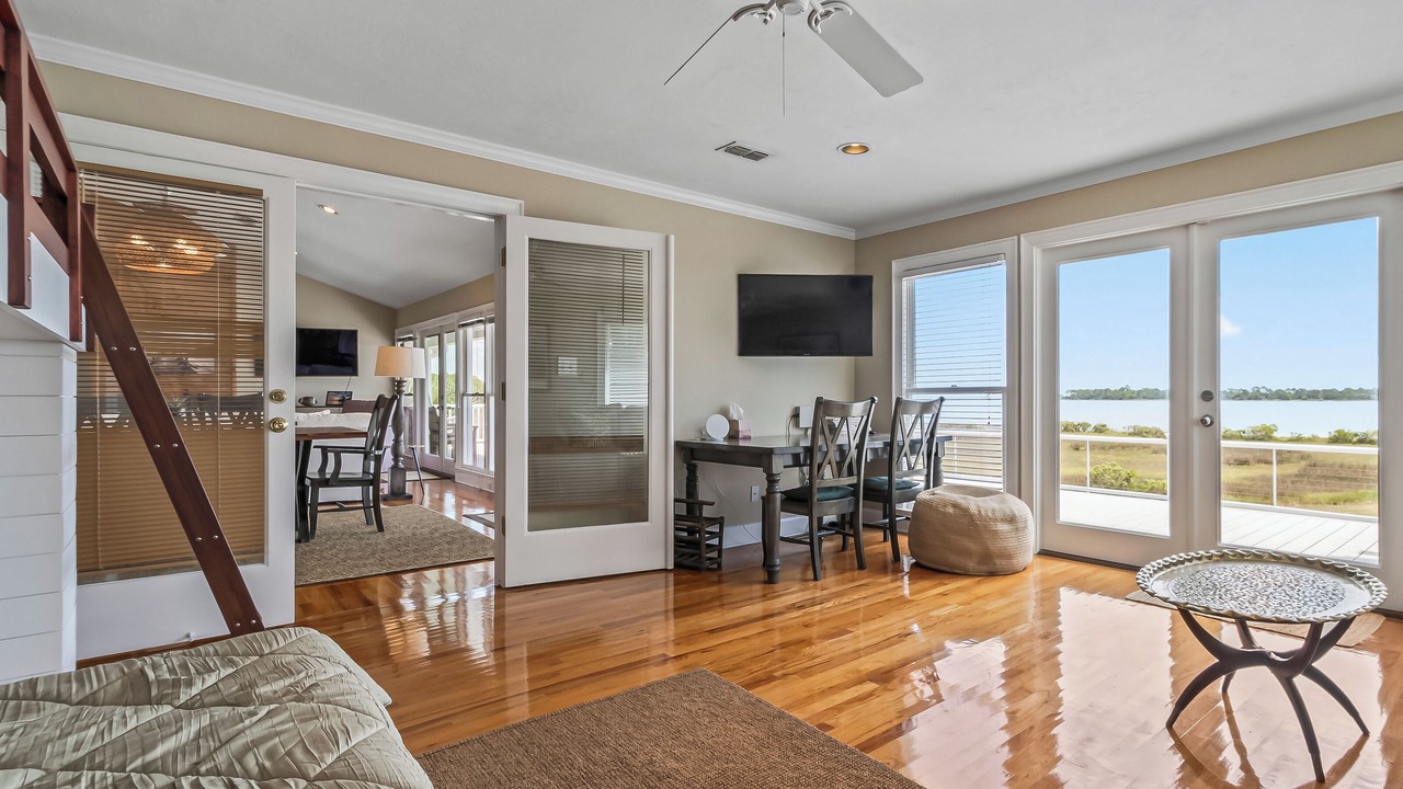 Photo of Bedroom in Panacea