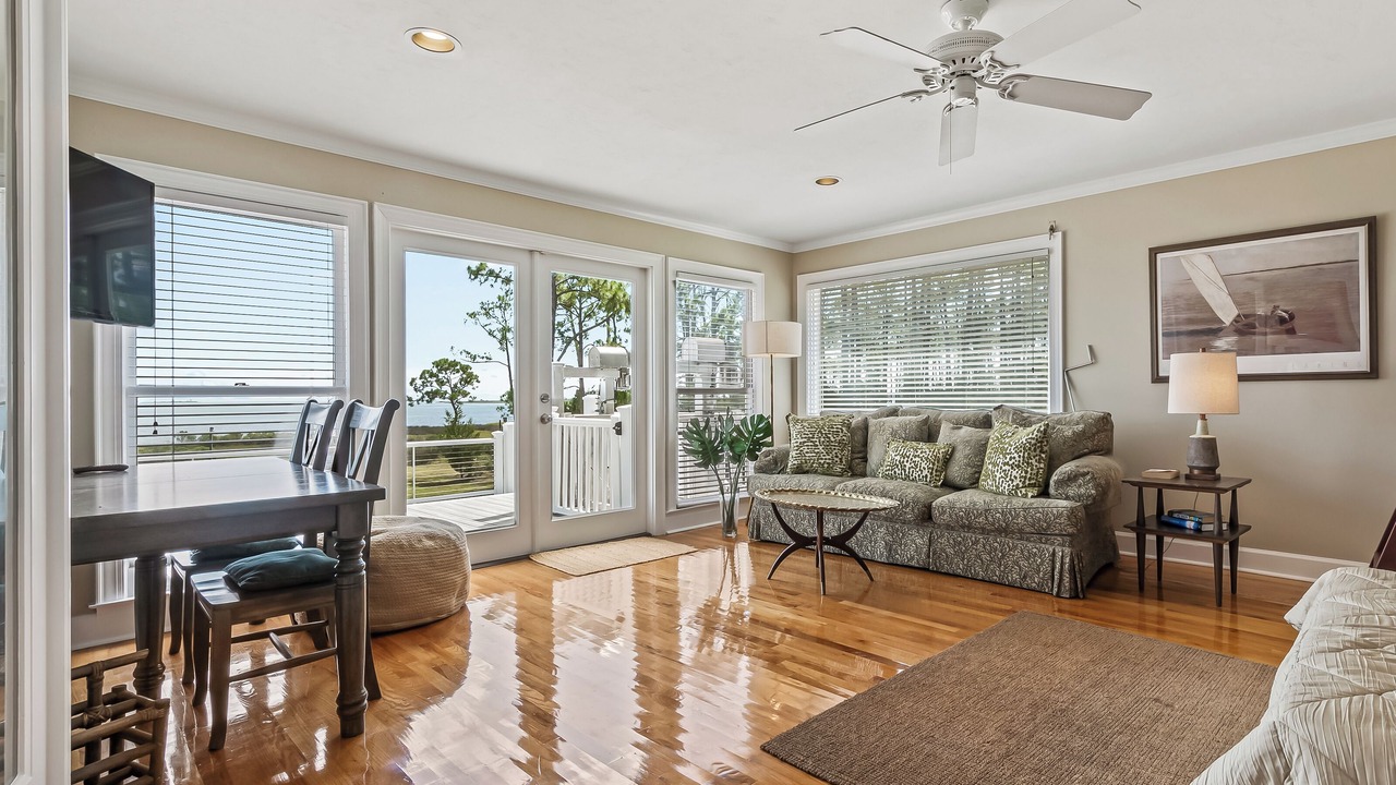 Photo of Livingroom in Panacea