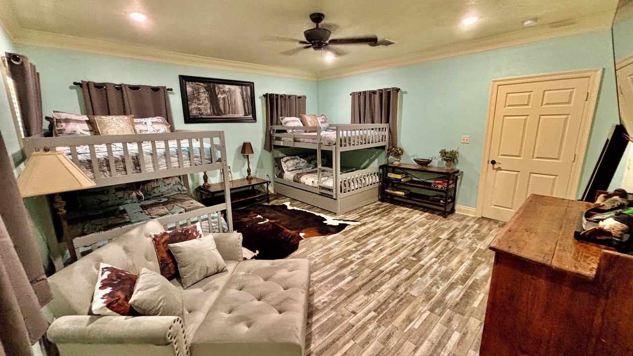 Photo of Bedroom in Mittie