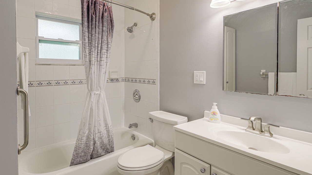 Photo of Bathroom in Riviera Isles