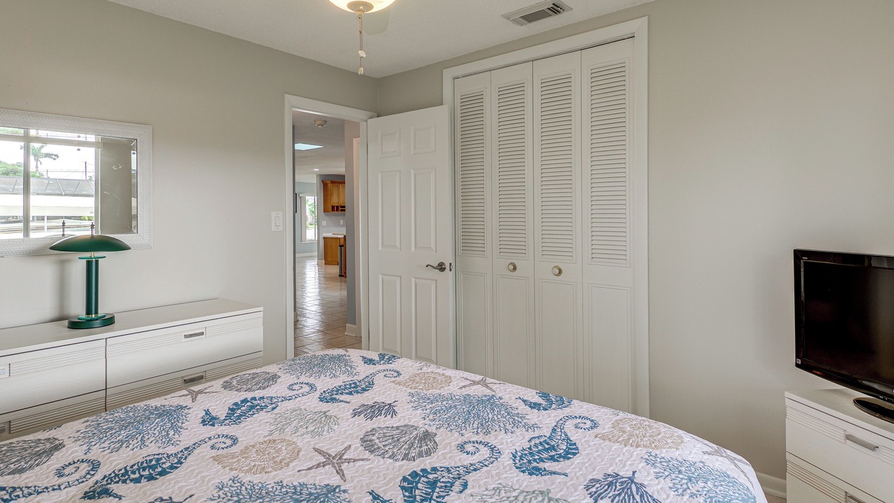 Photo of Bedroom in Riviera Isles