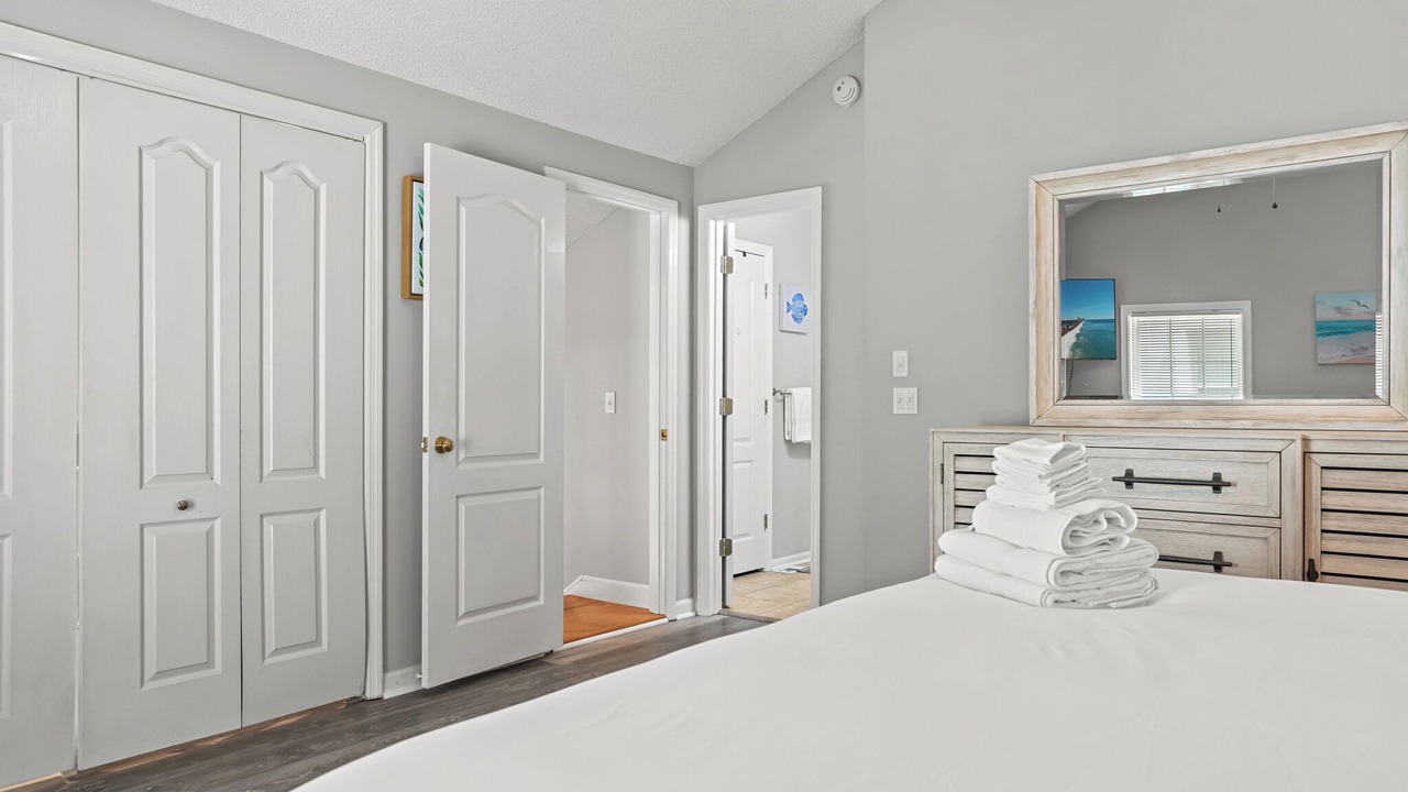 Photo of Bedroom in Summer Breeze