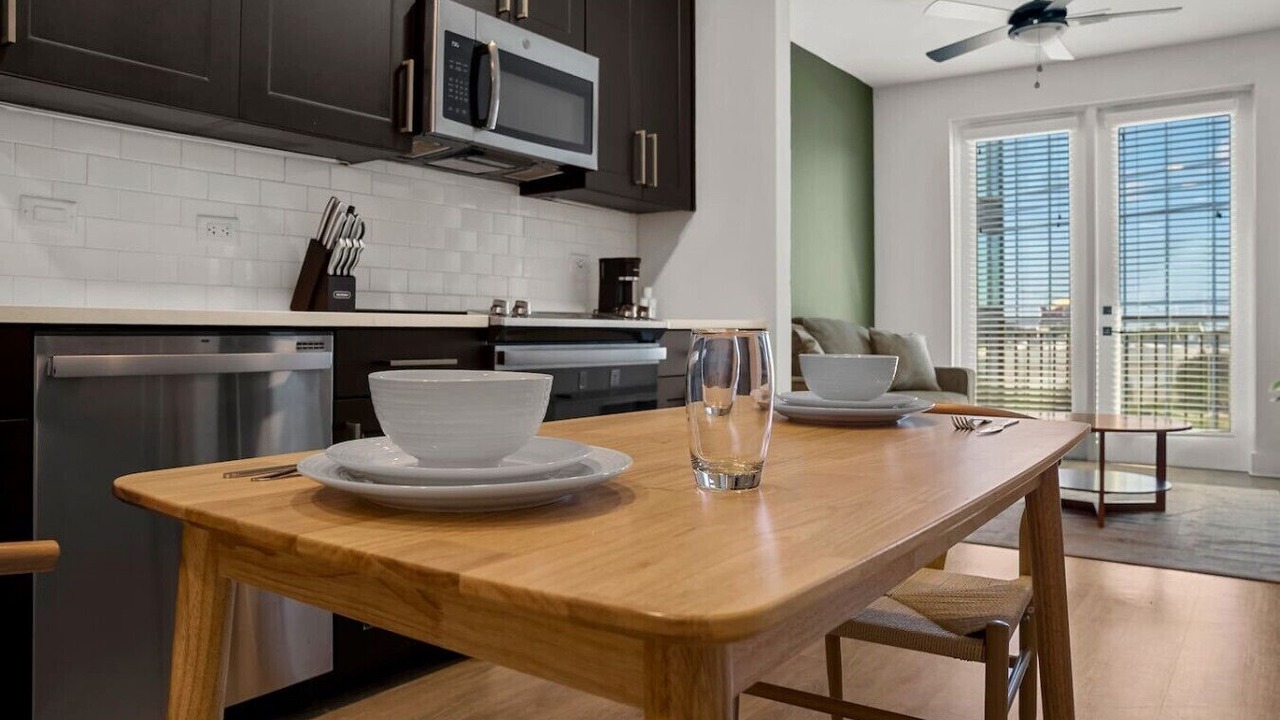 Photo of Kitchen in Carver City - Lincoln Gardens