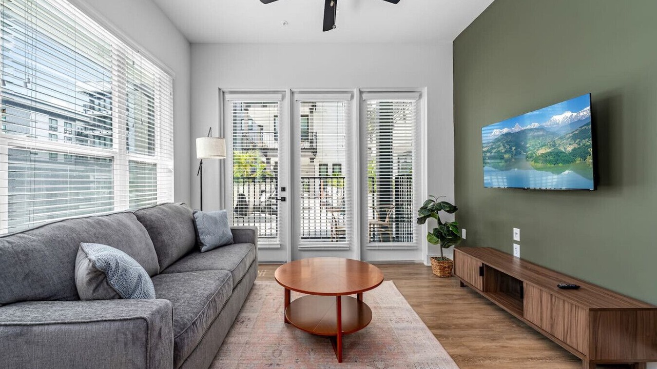 Photo of Livingroom in Oakford Park