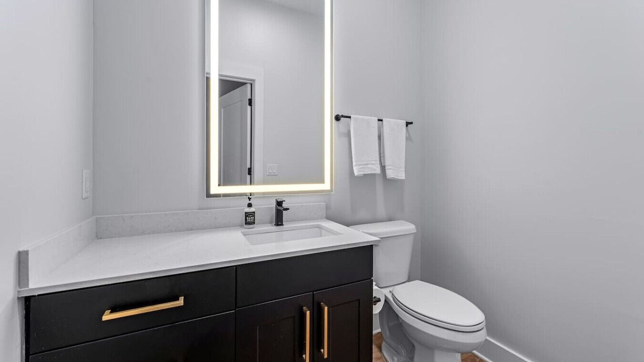 Photo of Bathroom in Oakford Park