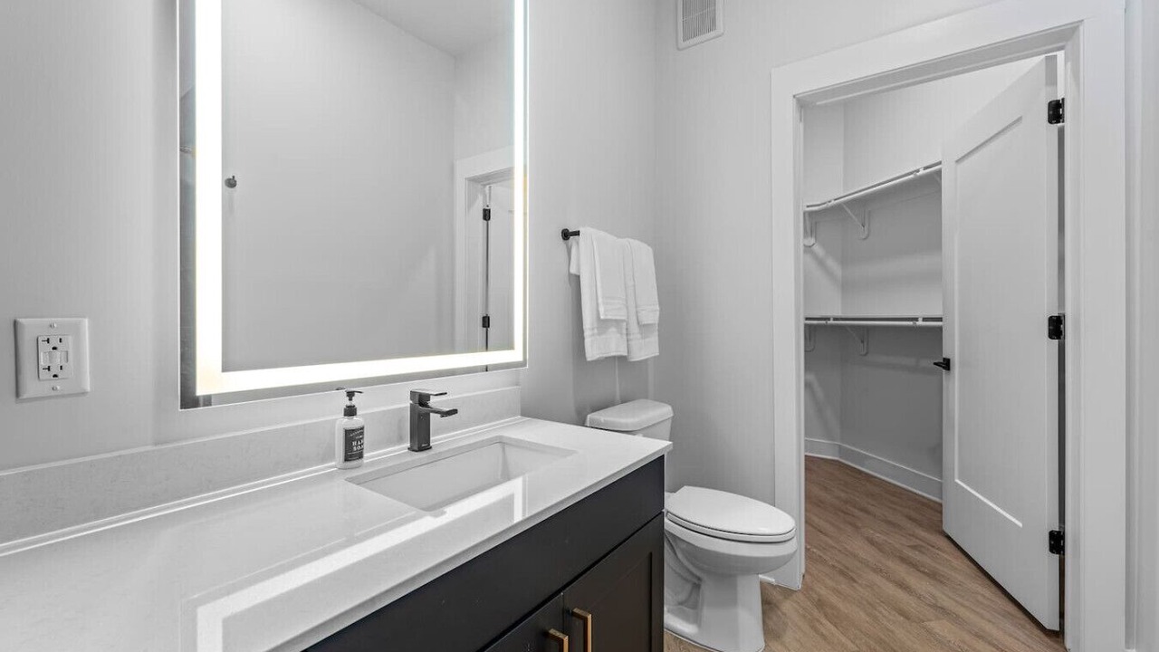 Photo of Bathroom in Oakford Park