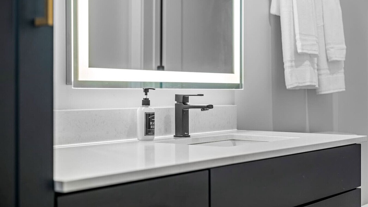 Photo of Bathroom in Oakford Park