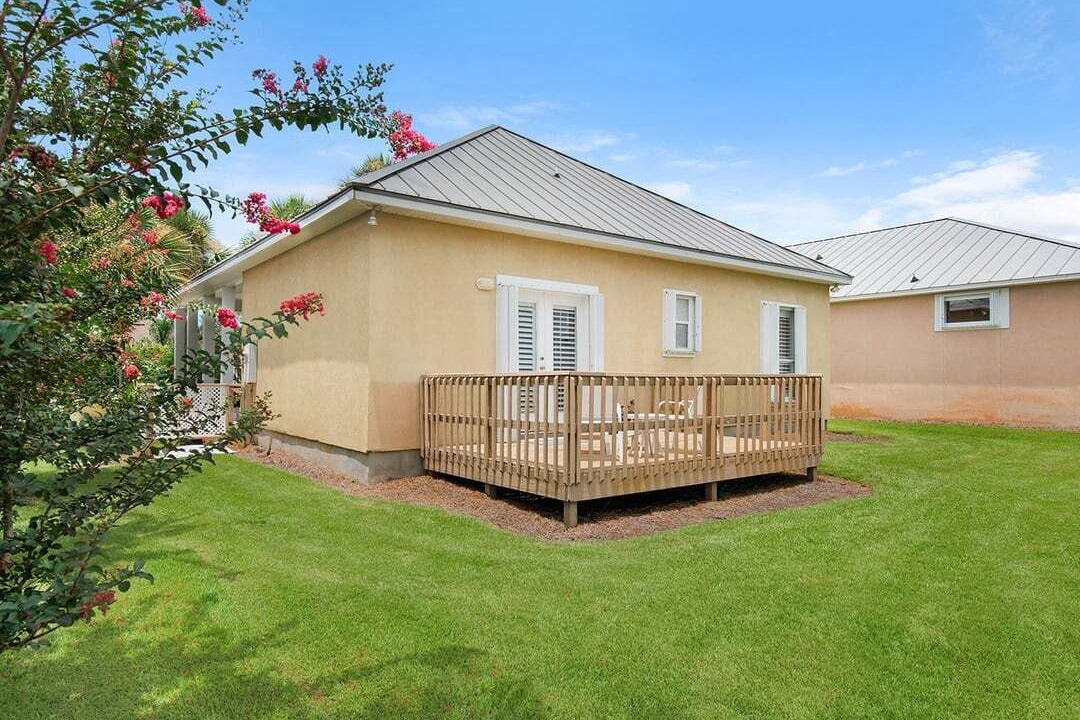 Photo of Patio Balcony in Avalon Beach Estates