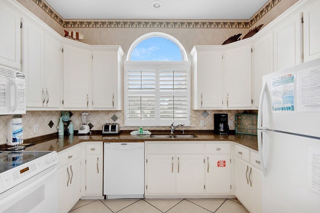 Photo of Kitchen in Avalon Beach Estates