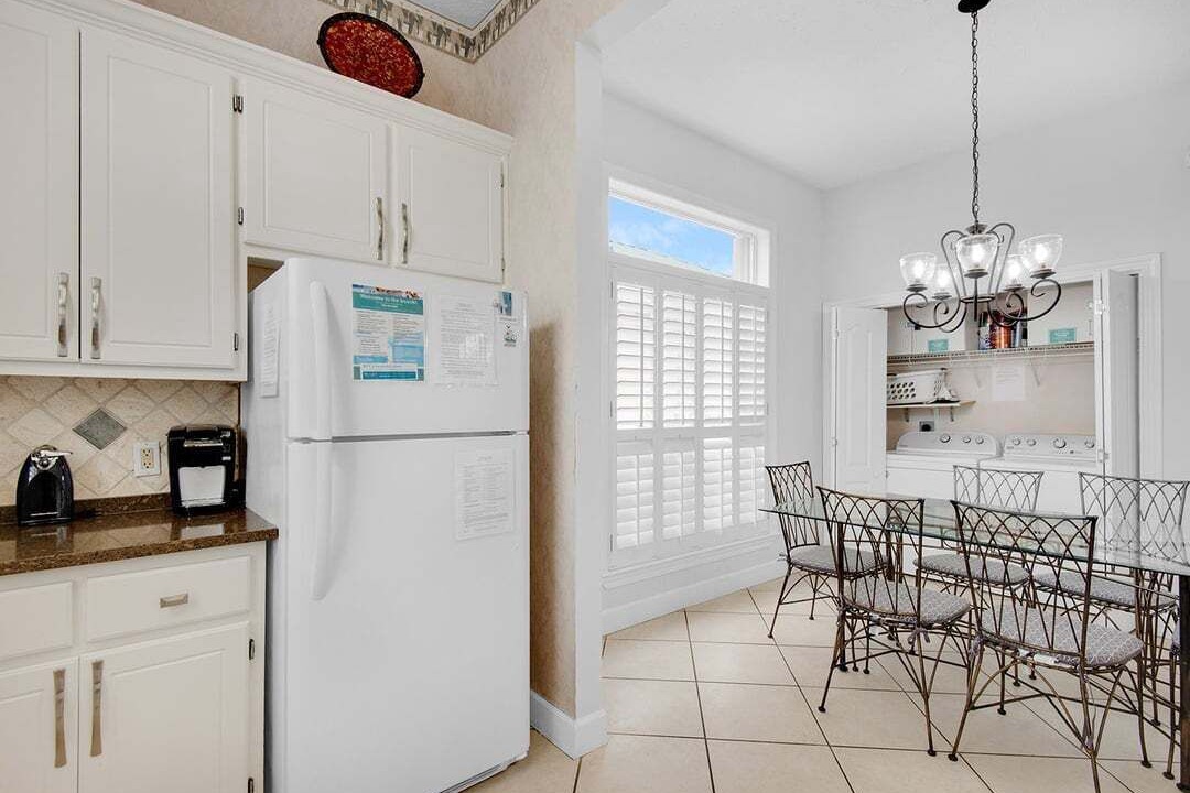Photo of Kitchen in Avalon Beach Estates