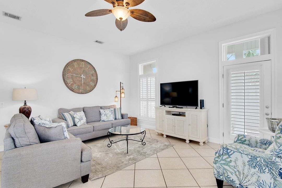 Photo of Others in Avalon Beach Estates