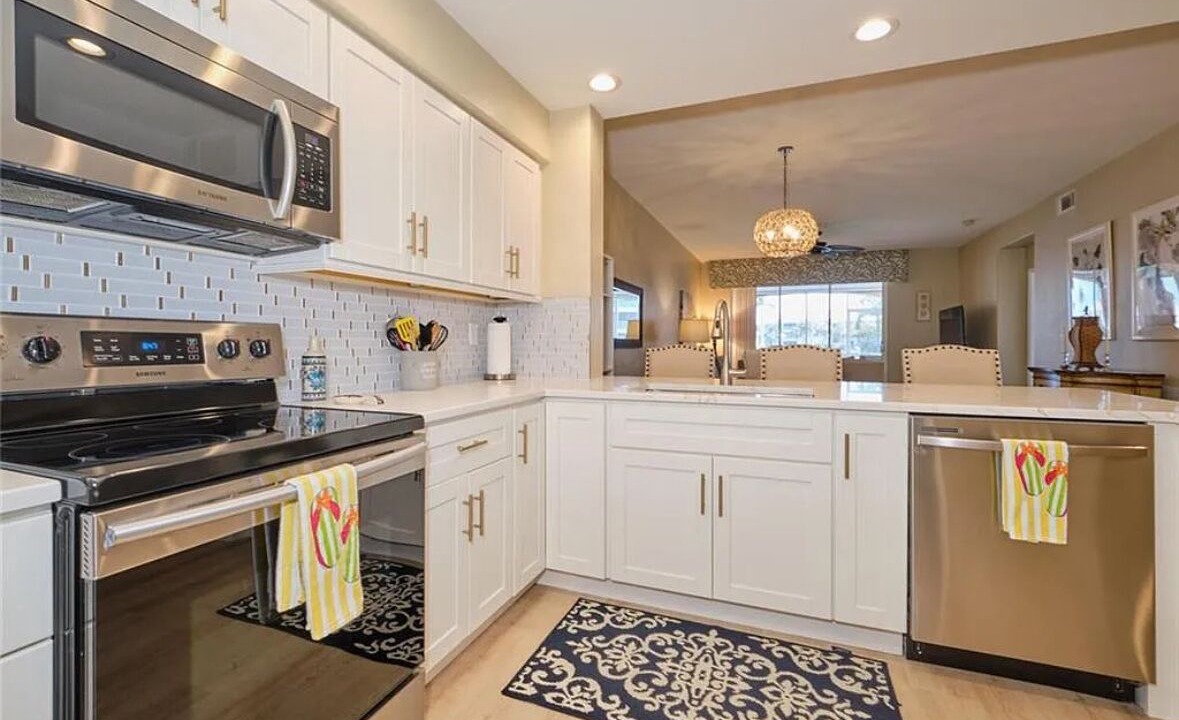 Photo of Kitchen in Tropical Cove
